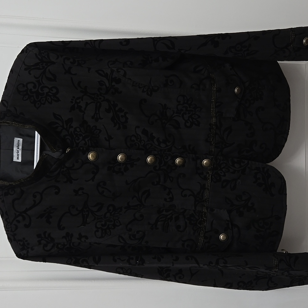 Black Velvet Flocked Floral Jacket P2p 20 L25. Its Gorgeous!